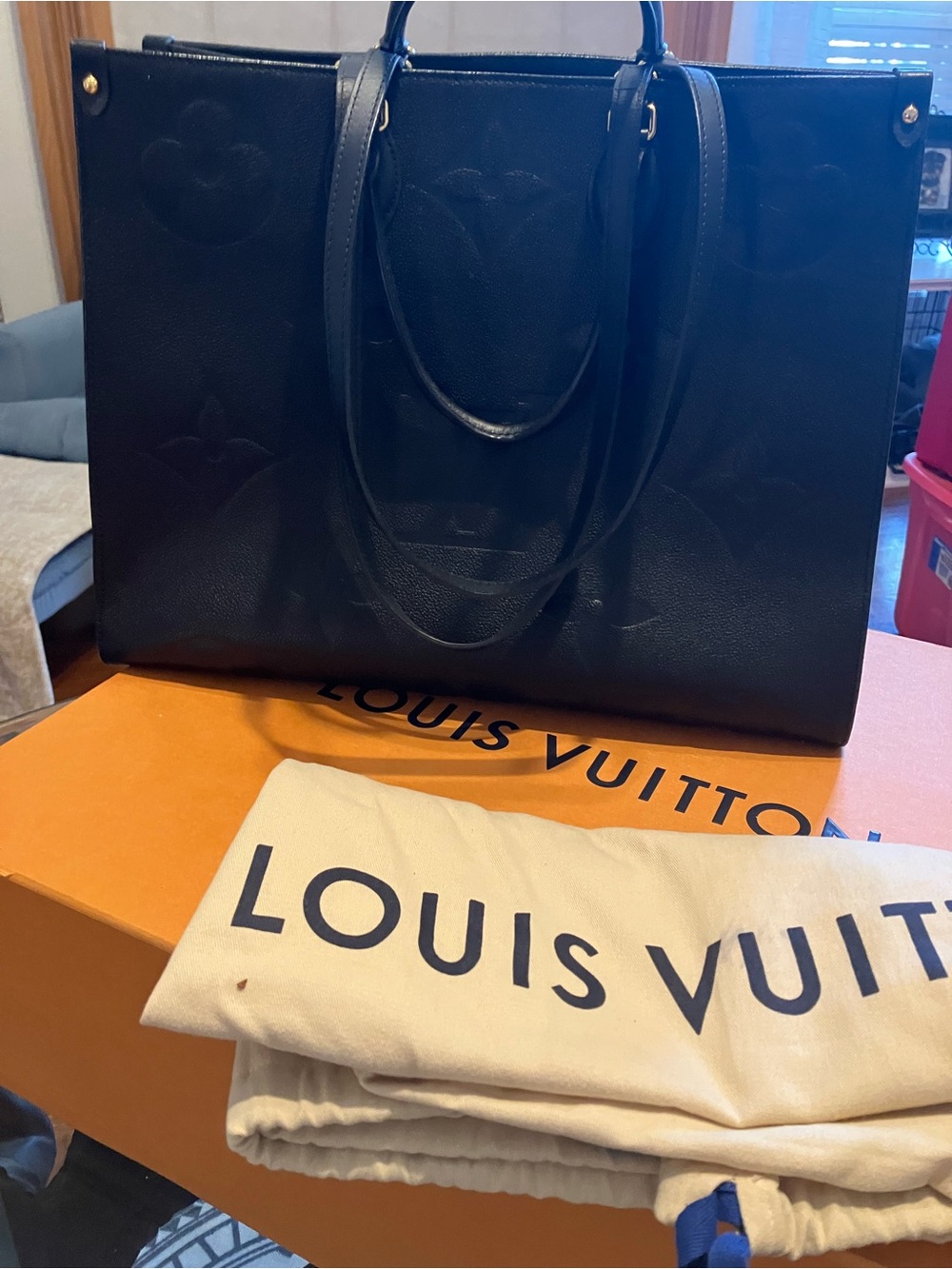 LOUIS VUITTON ON-THE-GO GM EMPREINTE BLACK LEATHER TOTE